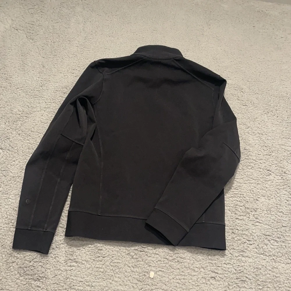 Lululemon Sojourn Jacket size XS color black